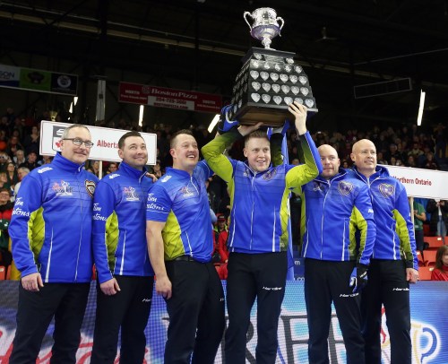 Chelsea Kemp/The Brandon Sun
John Dunn (coach) Ted Appelman (fifth), Ben Hebert (lead), Colton Flasch (second), B.J. Neufeld (third) and Kevin Koe (skip)of Team Alberta hoist the Tankard after winning the Tim Hortons Brier 2019 final against Brendan Bottcher's Team Wild Card at Westoba Place in Brandon on Sunday evening.