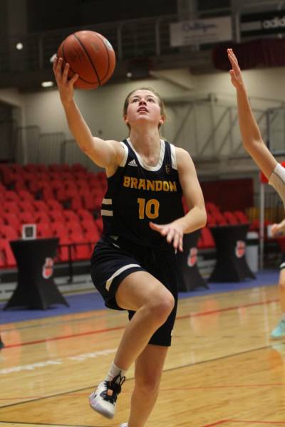 Brandon Bobcats Josie Grift drives for a layup against the Winnipeg Wesmen during their Canada West women’s basketabll game at the Duckworth Centre on Thursday. (Thomas Friesen/The Brandon Sun)