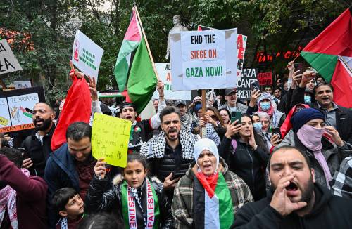 People take part in a protest in support of Palestine in Montreal on Oct. 13. Christian J.Y. Bergeron writes that demonstrations in the wake of the Hamas attack on Israel and the Israeli bombardment of Gaza “have revealed many tensions linked to immigration.” (File)
                                People take part in a protest in support of Palestine in Montreal on Oct. 13. Christian J.Y. Bergeron writes that demonstrations in the wake of the Hamas attack on Israel and the Israeli bombardment of Gaza “have revealed many tensions linked to immigration.” (File)