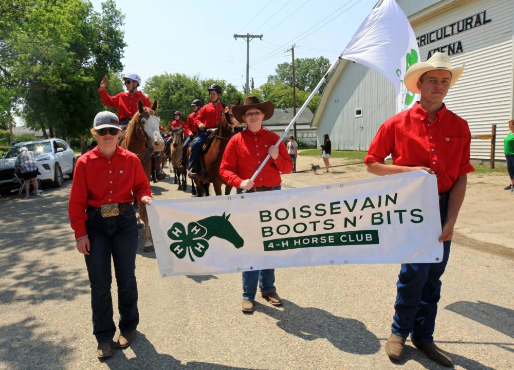 The Boissevain Boots N’ Bits 4-H club was part of a parade through Boissevain during the 4-H Zone Rally held at the ag grounds in town. The club is seen entering the ag grounds at the end of the parade, before going on to perform a musical ride on horseback. The ride saw the club members perform a choreographed horse ride to country music. (Connor McDowell/Brandon Sun)