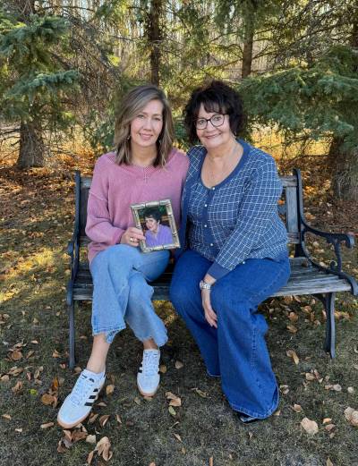 Beverley Rowbotham’s niece, Melanie Larocque (left) and sister, Barb Kilpatrick, have not lost hope that one day there will be justice and closure for their loved one, who was found murdered in Selkirk on Oct. 25, 2000. (Natalie Larsen)