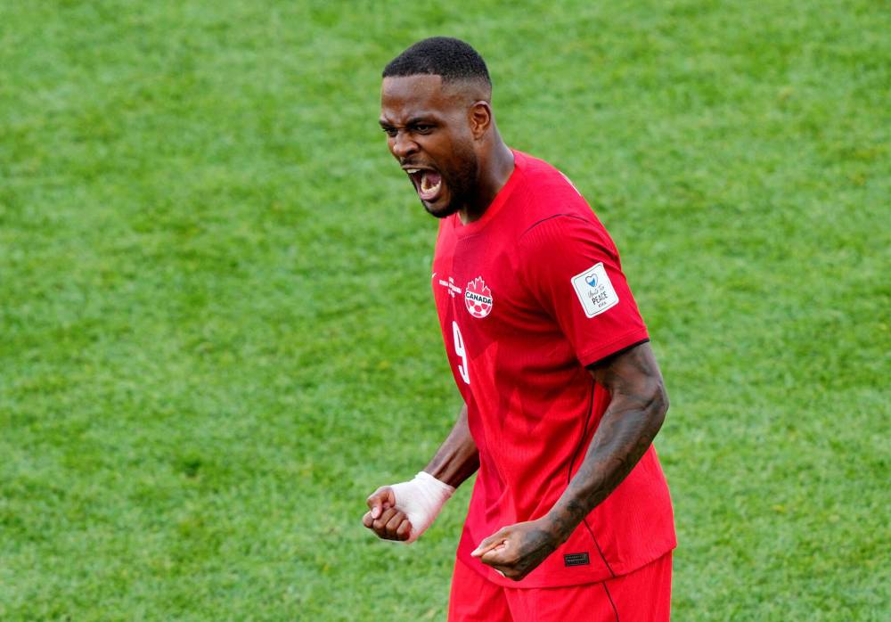 Kevin Sousa / REUTERS
                                Canada&rsquo;s Cyle Larin&rsquo;s tying goal against Bosnia and Herzegovina Friday gave life to co-host&rsquo;s knock-out round push.